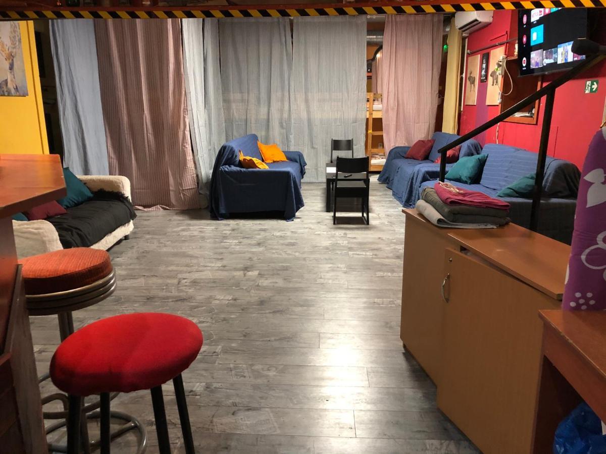 Whole Basement Former Pub2 For Stag Do, Men'S Cave Budapest Luaran gambar
