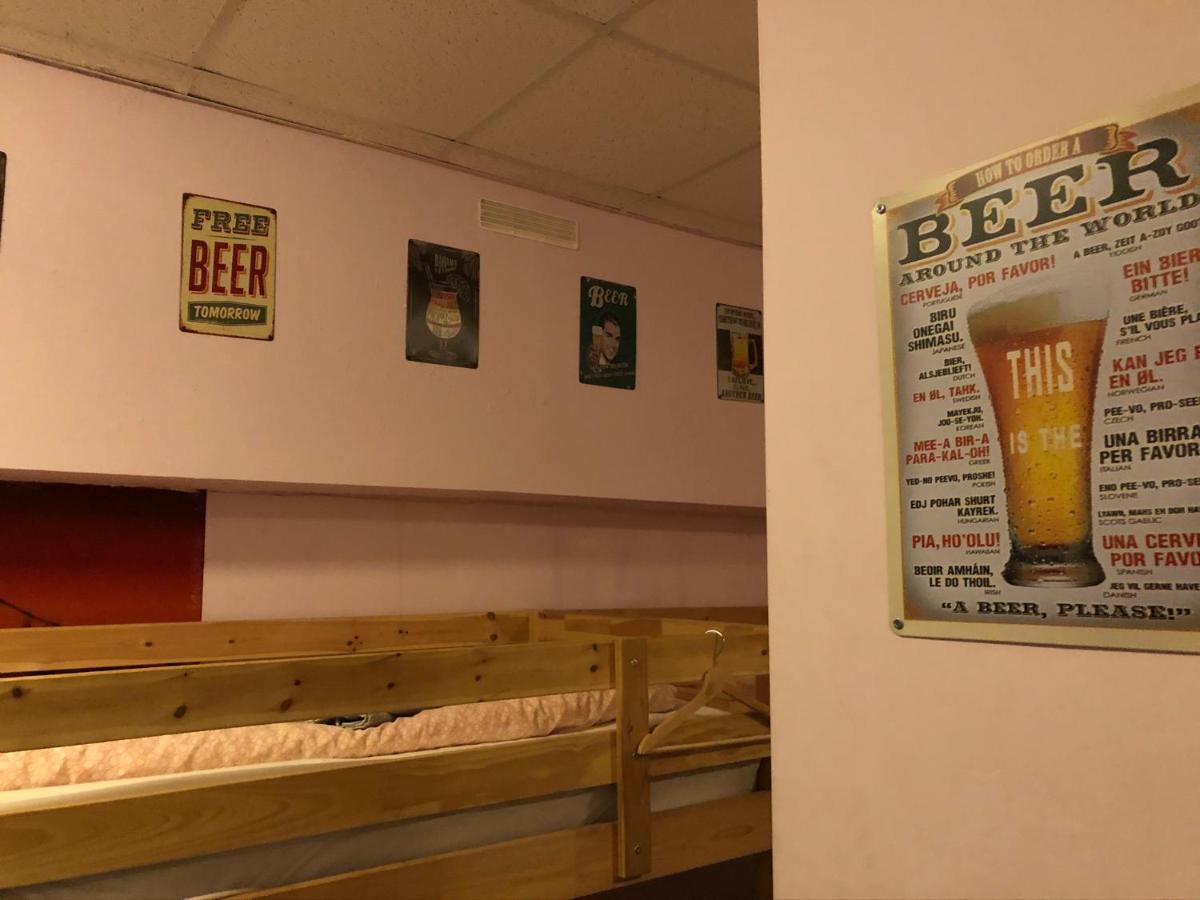 Whole Basement Former Pub2 For Stag Do, Men'S Cave Budapest Luaran gambar