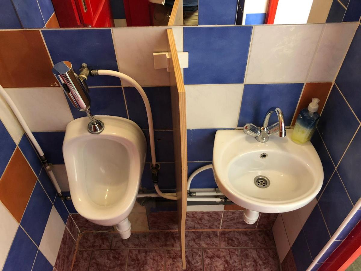 Whole Basement Former Pub2 For Stag Do, Men'S Cave Budapest Luaran gambar