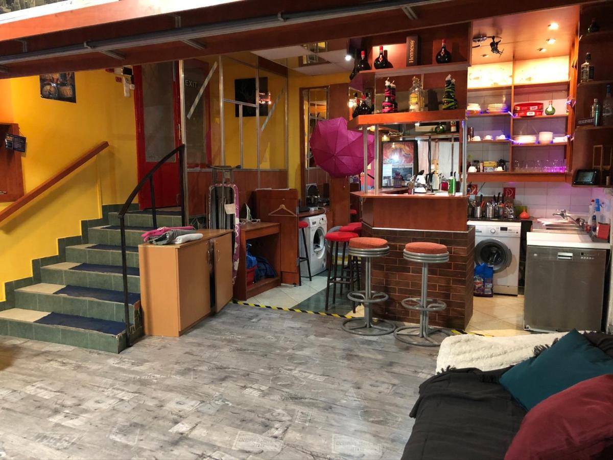 Whole Basement Former Pub2 For Stag Do, Men'S Cave Budapest Luaran gambar